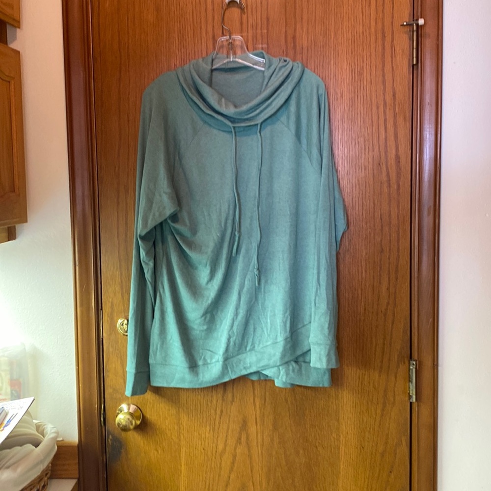 Green high neck sweater size XXL